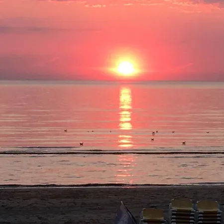 Хостел Eden Зандфорт