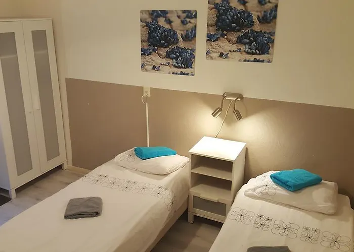 Auberge de jeunesse Eden *