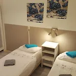 Hostel Eden *